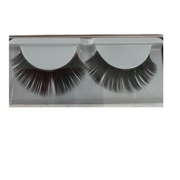 Extreme Lashes  - Picture 5 of 6